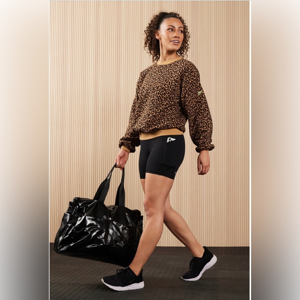FABLETICS | Athleisure Set - Picture 4 of 5